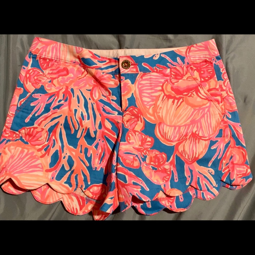 Lilly Pulitzer Buttercup shorts size 4